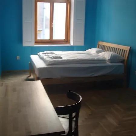 Market Square Ii. Apartment *